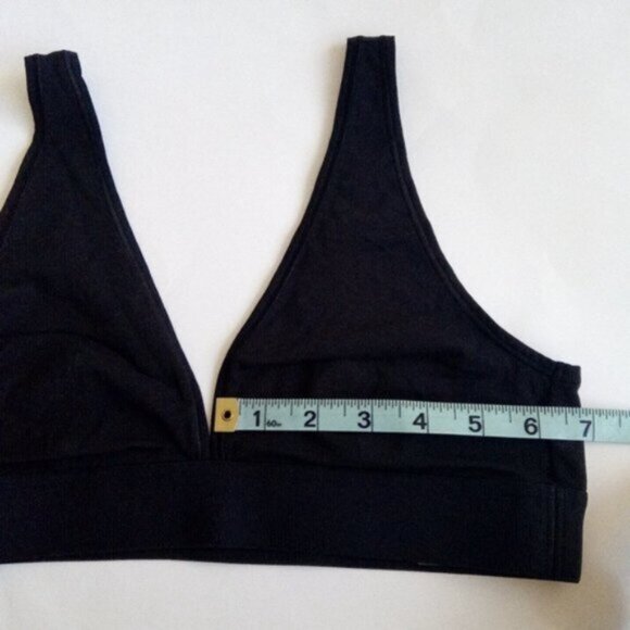 TNA Triangle Style Black Bralette Size L NWOT - Picture 1 of 12